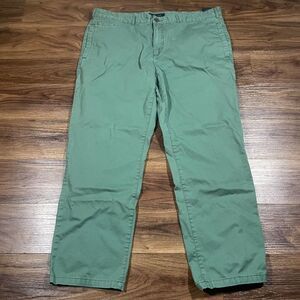 Tommy Hilfiger Classic Fit Khakis Chinos Pants Flat Front Green Cotton Men 42x30